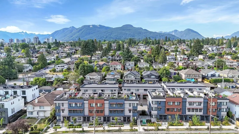 6 632 E 3RD STREET - photo 3 of 25