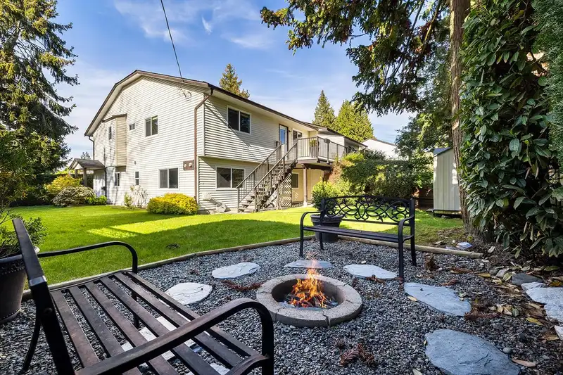 12612 26 AVENUE - photo 1 of 27