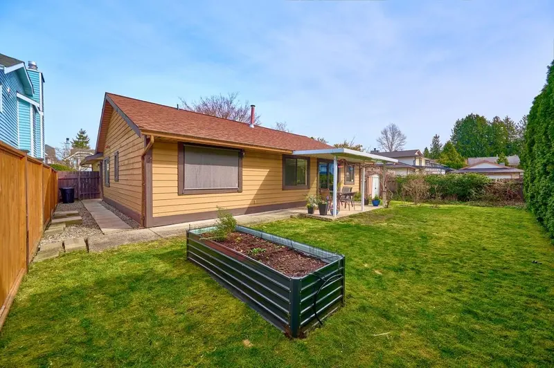 20398 DALE DRIVE - photo 2 of 25