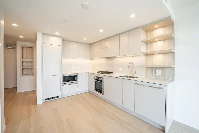 1904 311 ALDERSON AVENUE - photo 1 of 27
