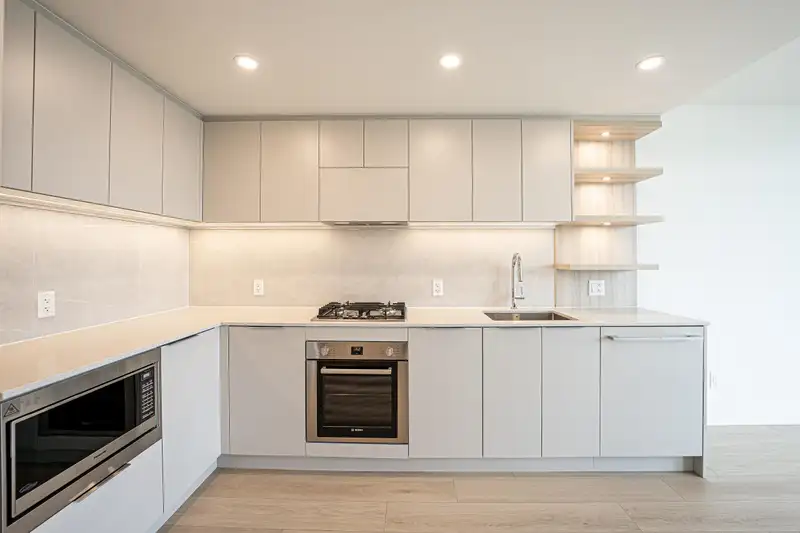 1904 311 ALDERSON AVENUE - photo 2 of 27