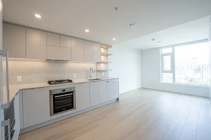 1904 311 ALDERSON AVENUE - photo 4 of 27
