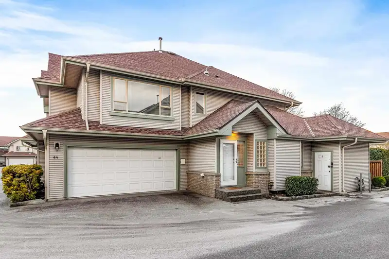 44 1255 RIVERSIDE DRIVE - photo 1 of 36
