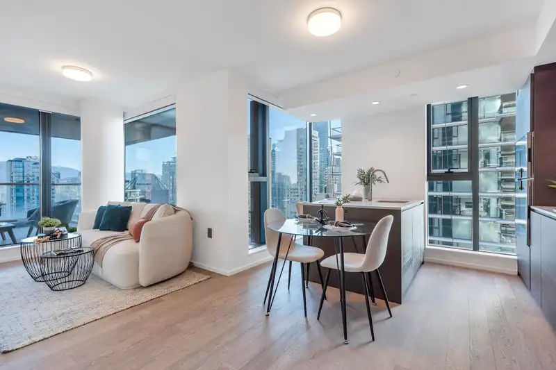 2303 1408 ROBSON STREET - photo 3 of 12