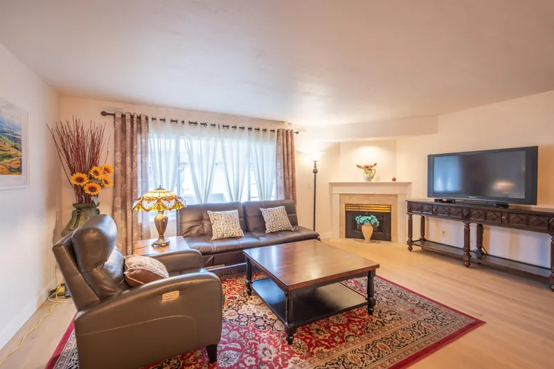 21 8711 GENERAL CURRIE ROAD - photo 4 of 24