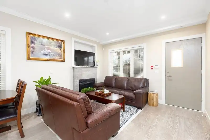 201 4577 SLOCAN STREET - photo 2 of 22