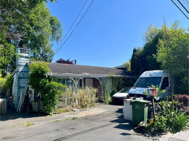 9531 STEVESTON HIGHWAY - photo 1 of 1