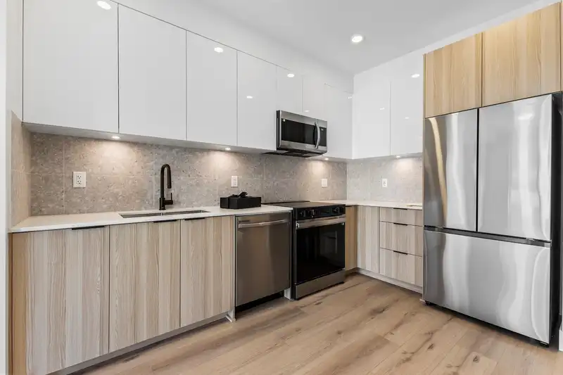 319 20769 FRASER HIGHWAY - photo 2 of 31