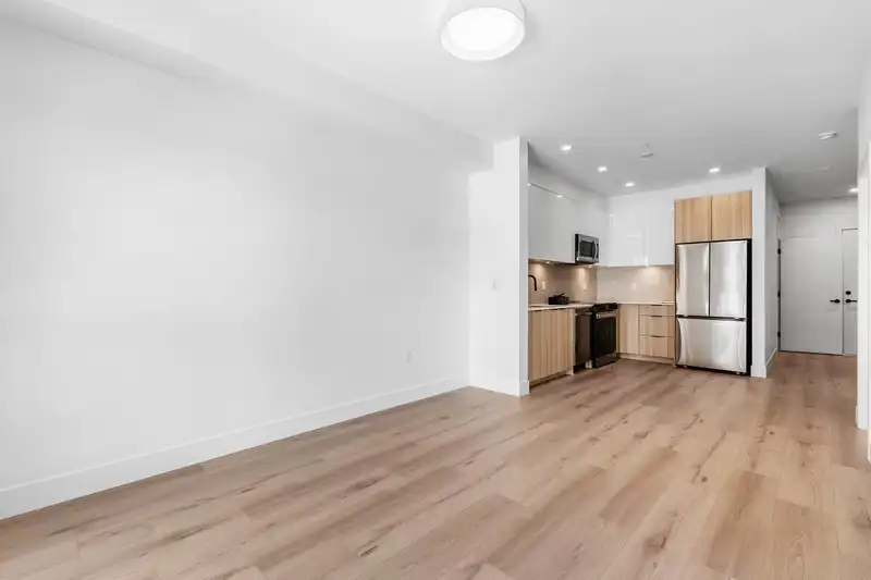 319 20769 FRASER HIGHWAY - photo 4 of 31