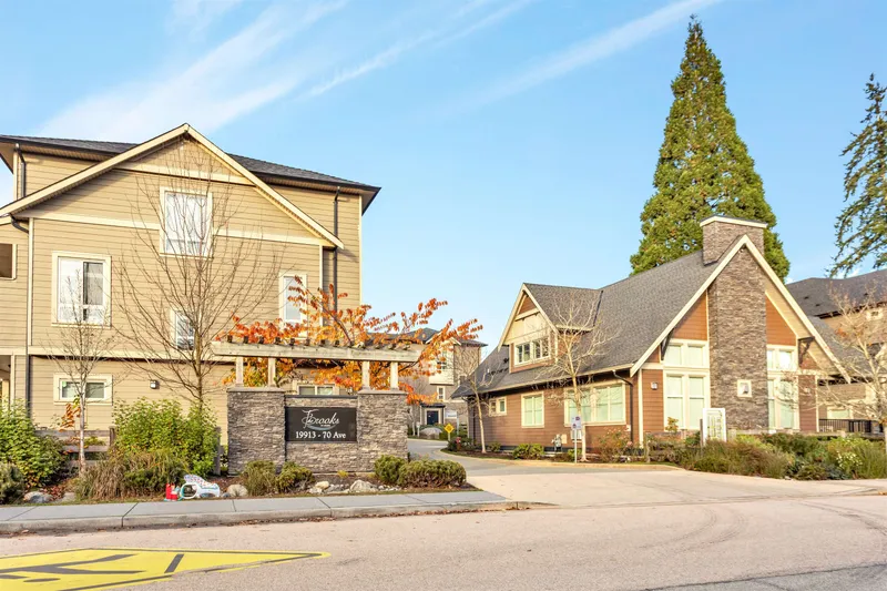 44 19913 70 AVENUE - photo 1 of 25