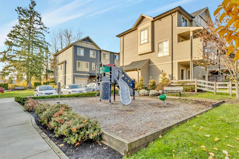 44 19913 70 AVENUE - photo 4 of 25