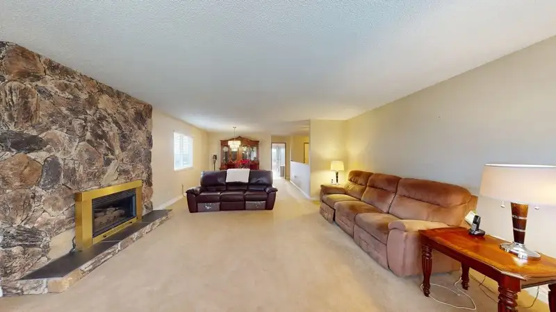 197 WARRICK STREET - photo 4 of 38