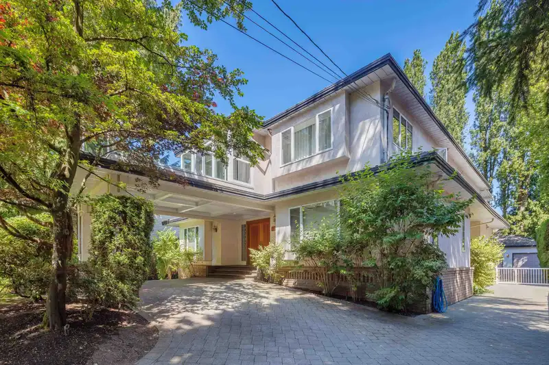 3687 W 51ST AVENUE - photo 1 of 39