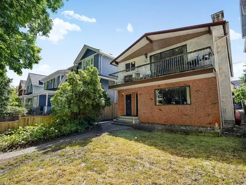 440-442 E 10TH AVENUE - photo 1 of 17
