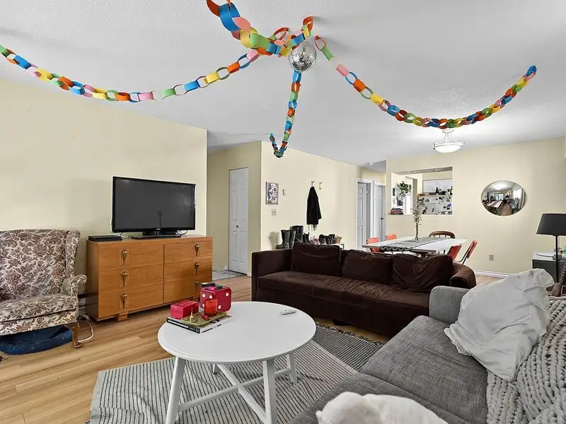 440-442 E 10TH AVENUE - photo 2 of 17