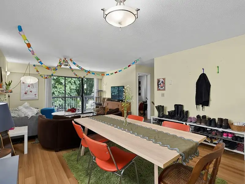 440-442 E 10TH AVENUE - photo 3 of 17
