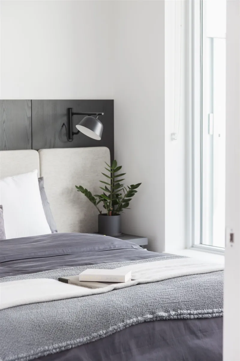 606 3888 EVERGREEN PLACE - photo 3 of 10