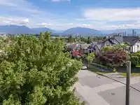 2798 E 24TH AVENUE - thumbnail 3