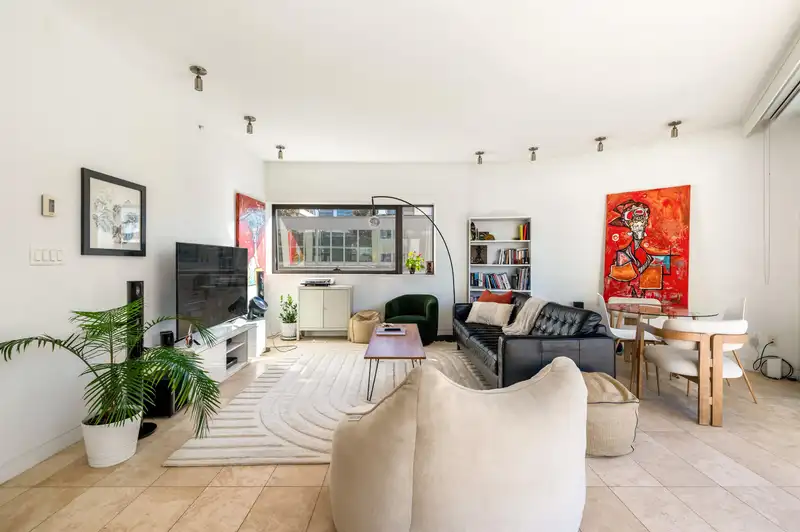 1406 838 W HASTINGS STREET - photo 4 of 18