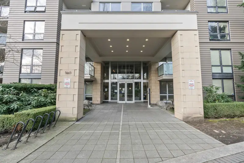 1703 3663 CROWLEY DRIVE - photo 3 of 25