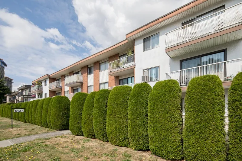 106 5127 IRVING STREET - photo 2 of 22