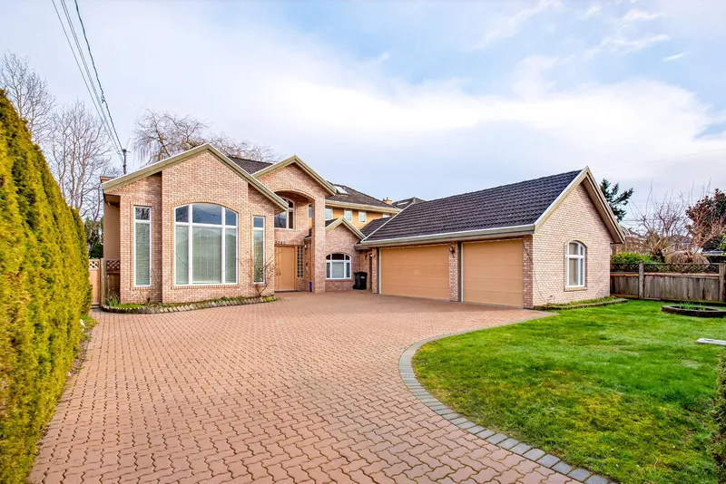 8260 CLAYSMITH ROAD - photo 1 of 25