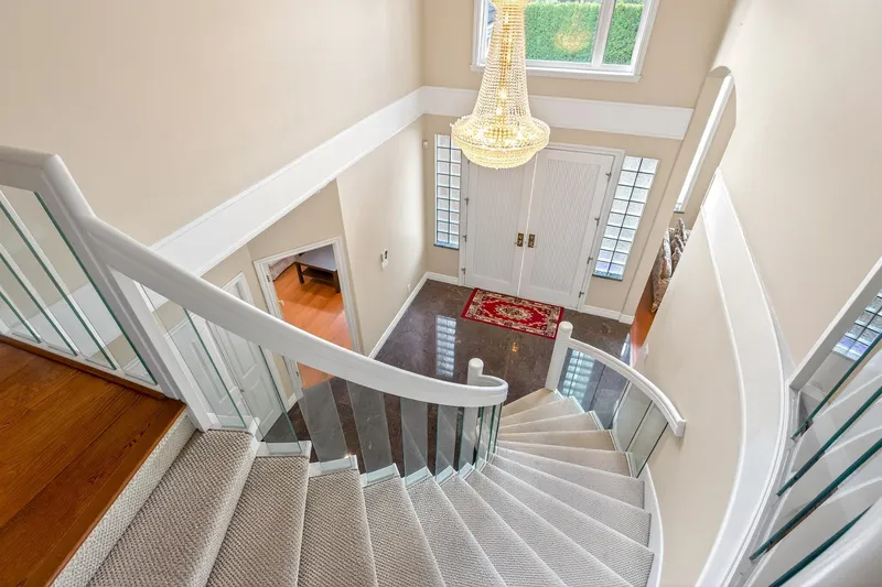 8260 CLAYSMITH ROAD - photo 3 of 25