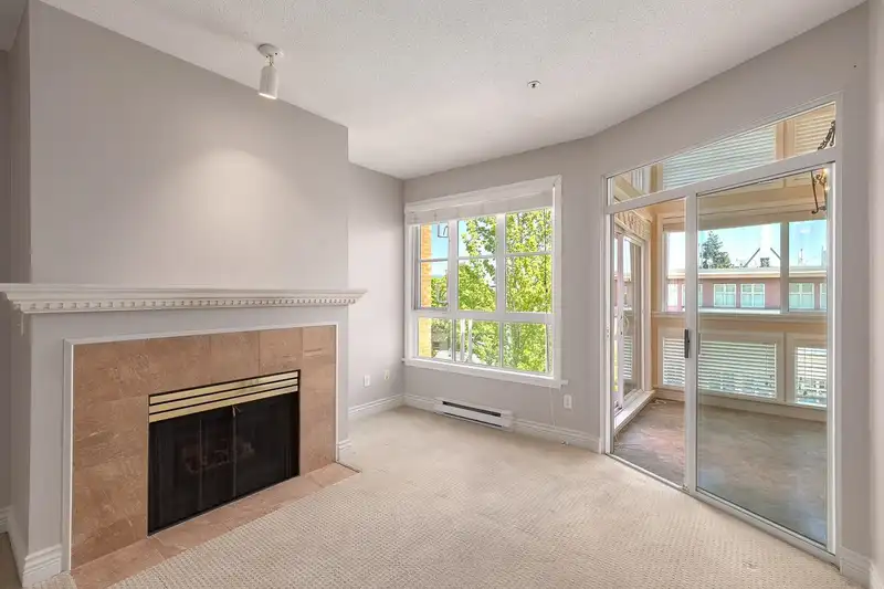 406 3621 W 26TH AVENUE - photo 4 of 26