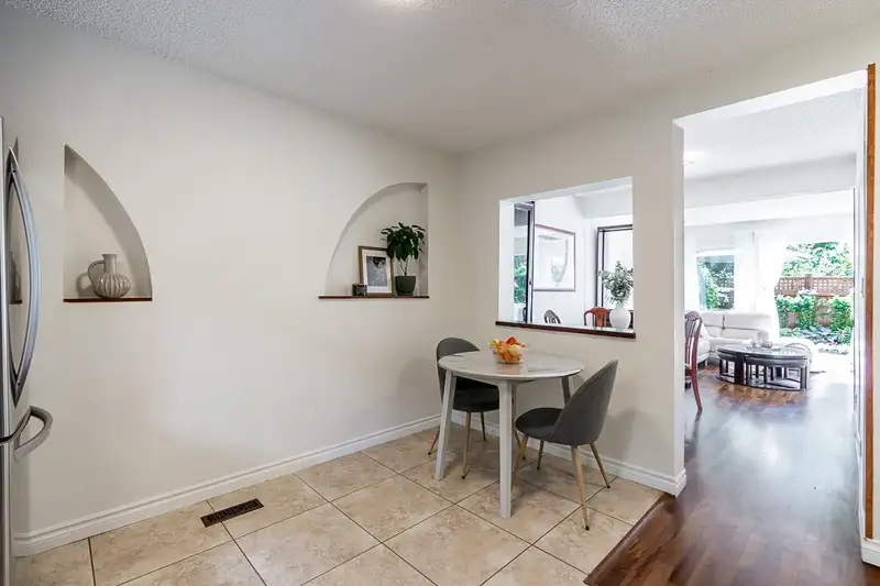 2995 CORONA DRIVE - photo 4 of 24