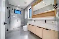 2 2636 MCGILL STREET - thumbnail 15