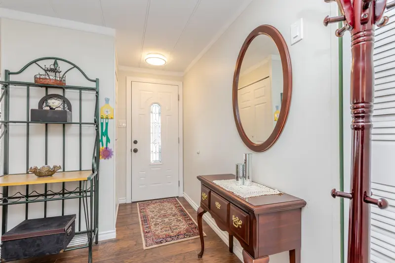 251 1840 160 STREET - photo 3 of 25