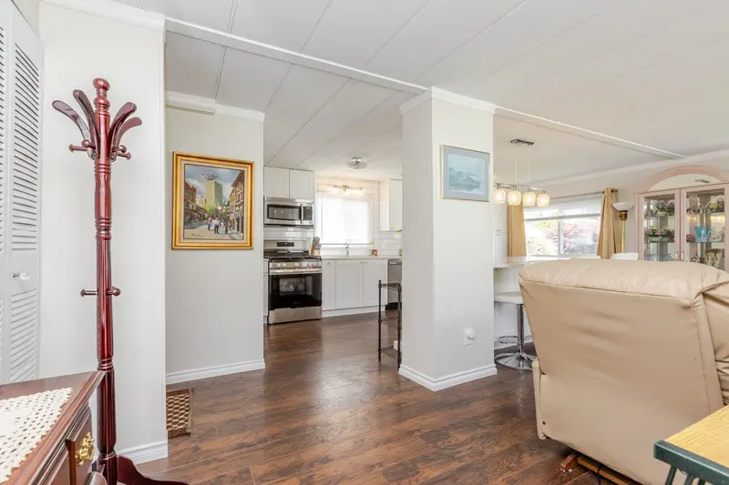 251 1840 160 STREET - photo 4 of 25