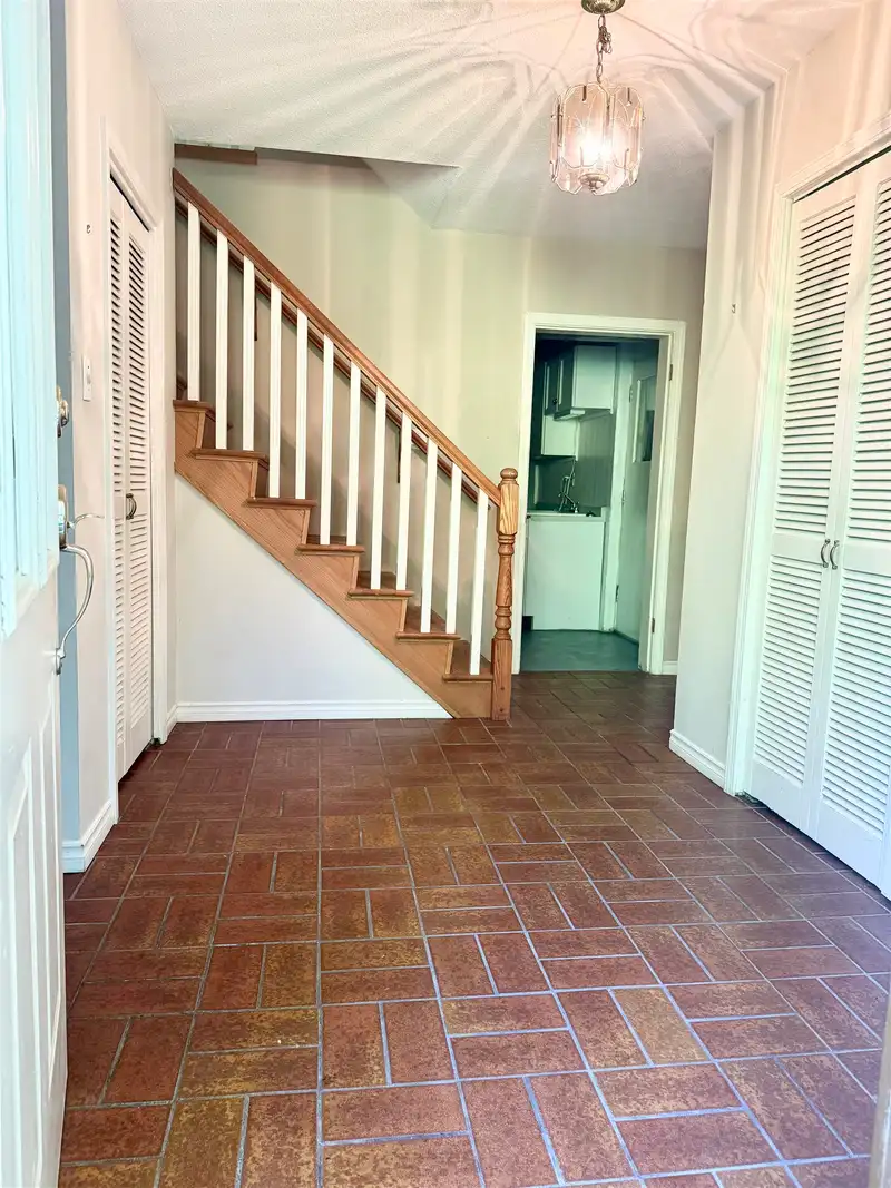 5686 KEITH ROAD - photo 4 of 16