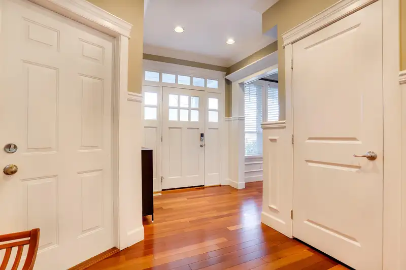 15566 37B AVENUE - photo 4 of 33