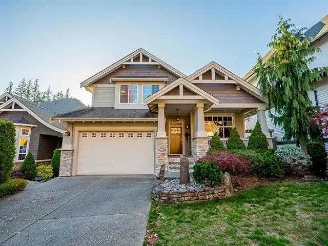 15 MAPLE DRIVE - photo 2 of 35