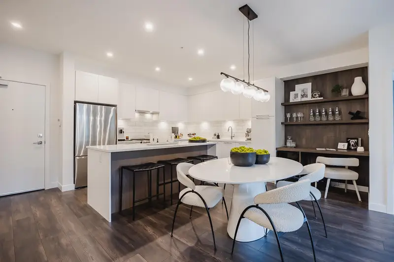 405 32174 GEORGE FERGUSON WAY - photo 1 of 5