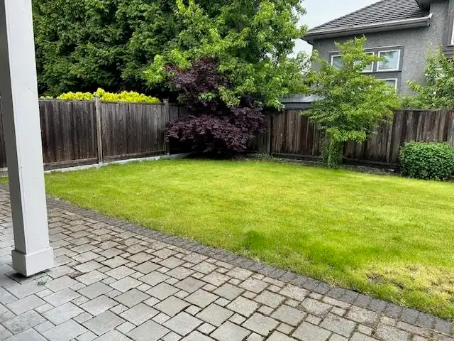 3671 LAMOND AVENUE - photo 4 of 5