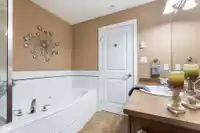110 2068 SANDALWOOD CRESCENT - thumbnail 23