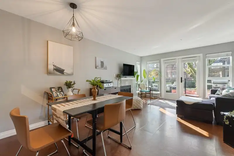 208 611 W 13TH AVENUE - photo 4 of 19