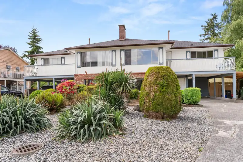 10151 ROSEDENE CRESCENT - photo 1 of 40