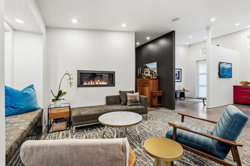 13031 14A AVENUE - photo 4 of 25