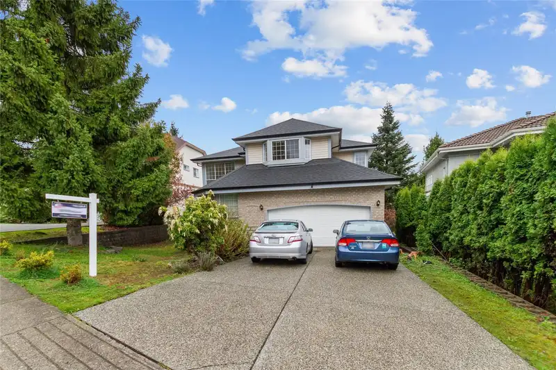1609 PINETREE WAY - photo 1 of 30