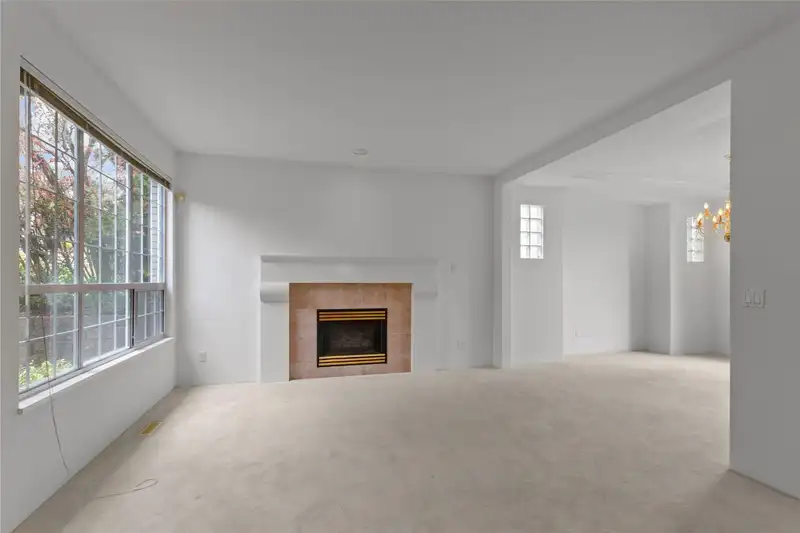 1609 PINETREE WAY - photo 3 of 30