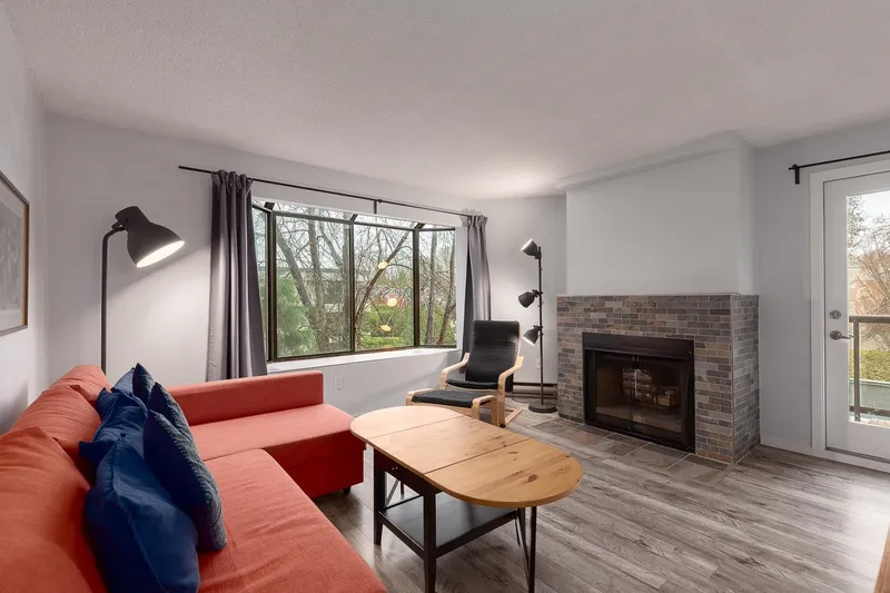 306 1775 W 10TH AVENUE - photo 2 of 25