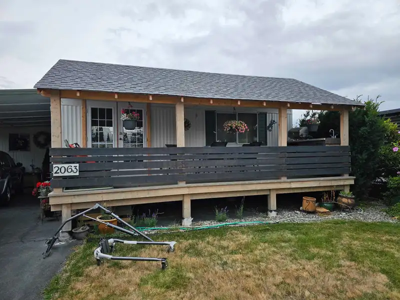 2063 CUMBRIA DRIVE - photo 2 of 25