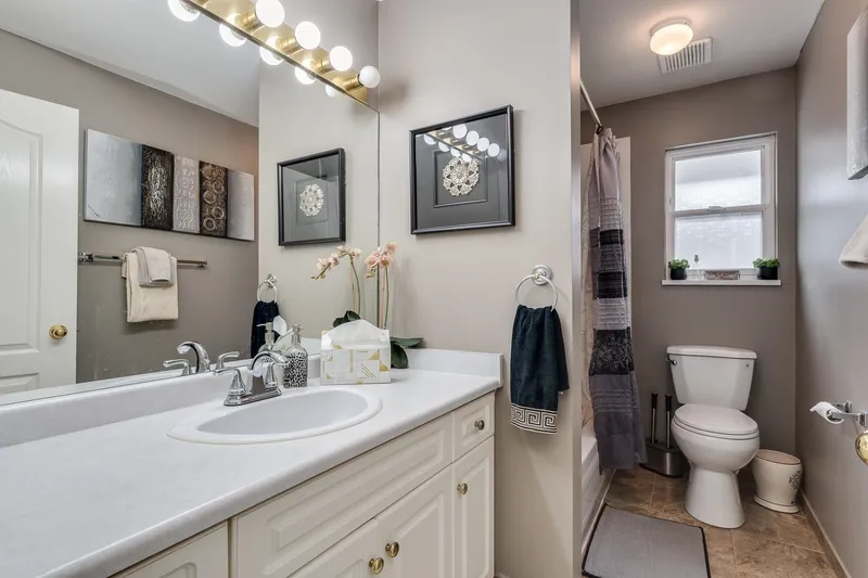 3156 JERVIS STREET - photo 3 of 10