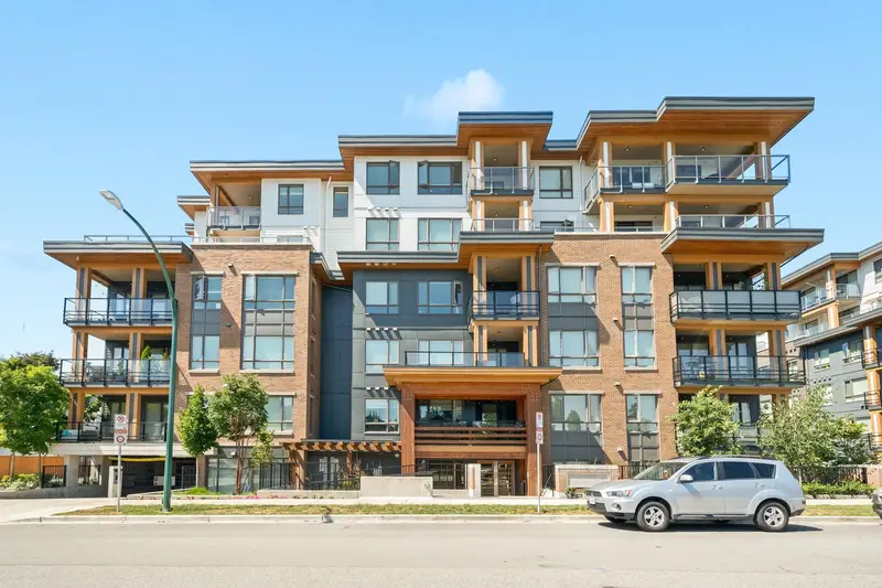 408 721 ANSKAR COURT - photo 1 of 25