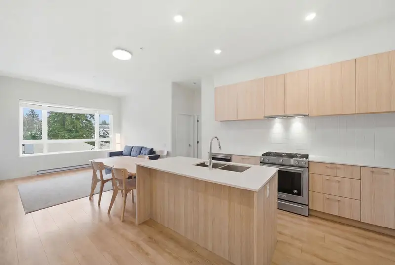 408 721 ANSKAR COURT - photo 2 of 25