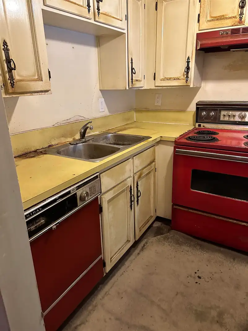 101 707 HAMILTON STREET - photo 3 of 6