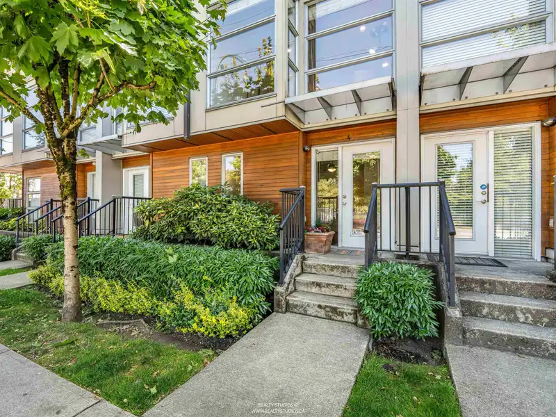 4 618 W 6TH AVENUE - photo 2 of 32